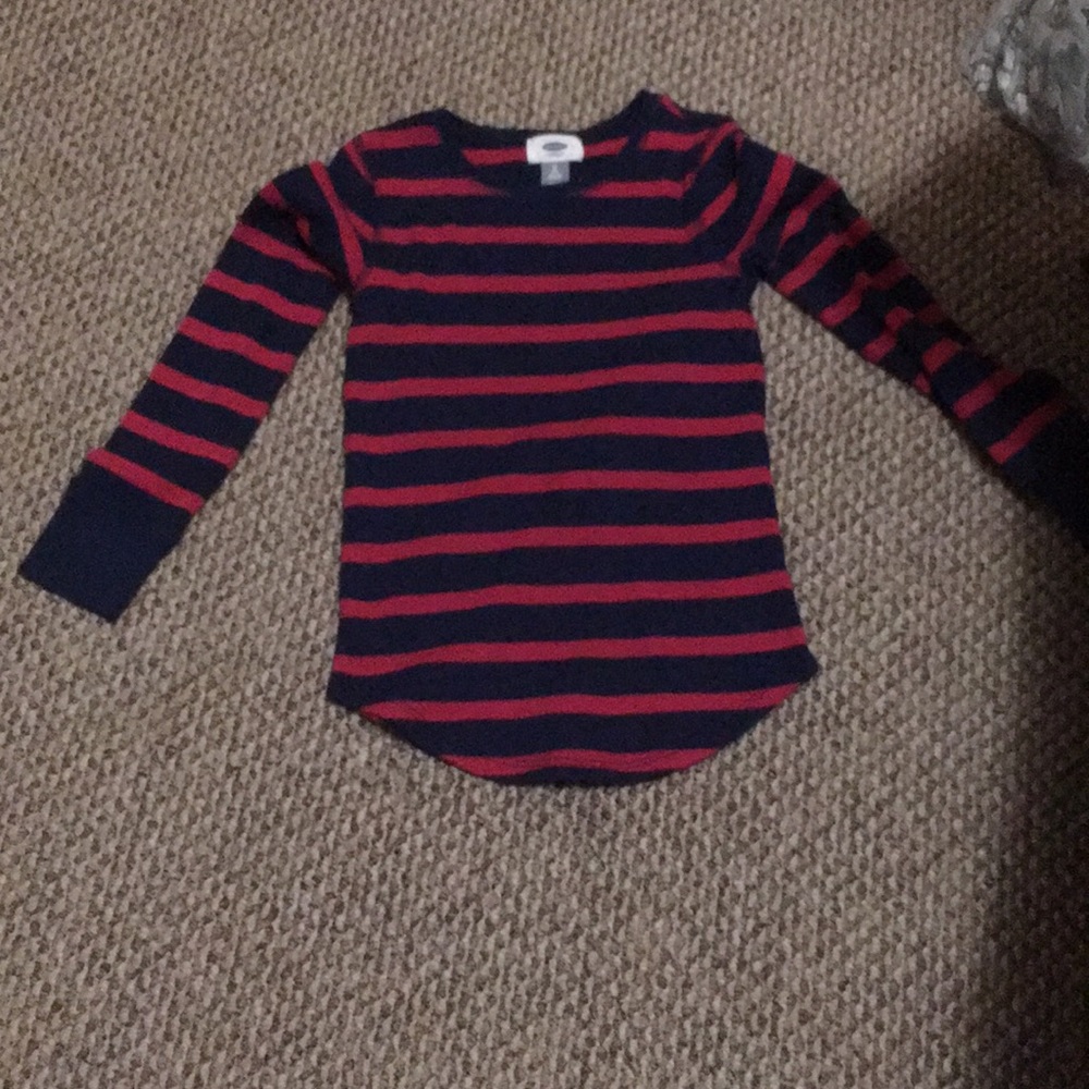 A ling sleeve shirt with cuffs